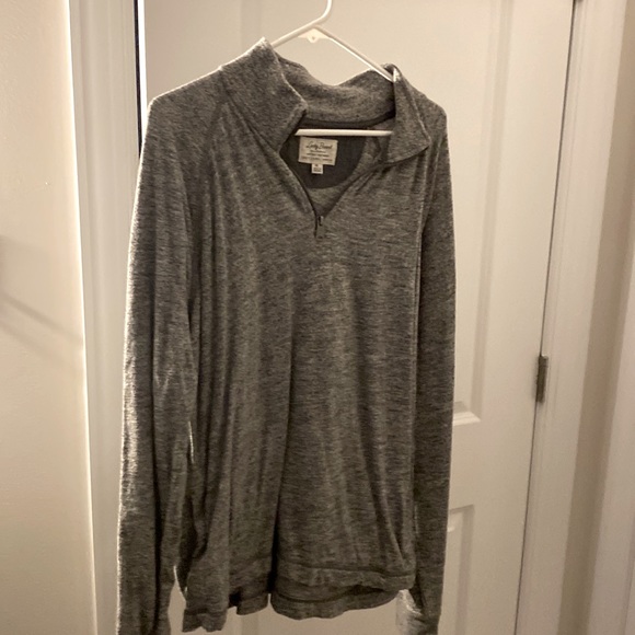 Lucky Brand Pull-Over - Picture 2 of 3